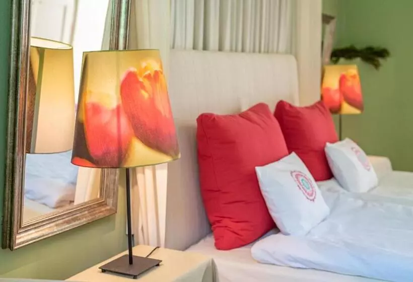 ペンション Svastics Kúria