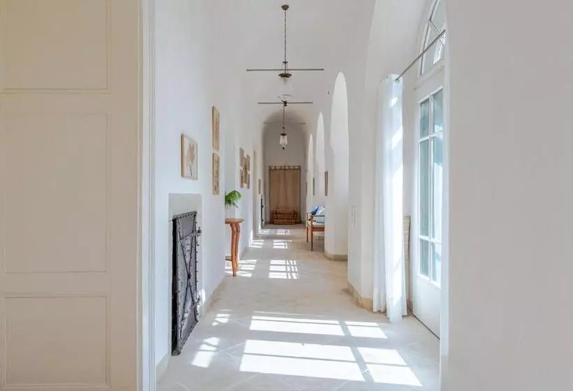 ペンション Svastics Kúria