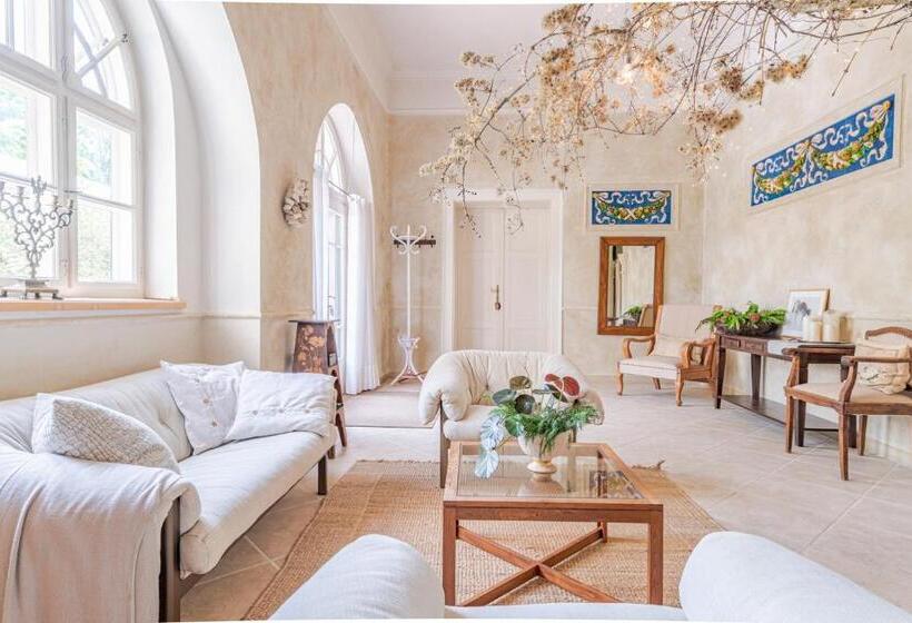 Пансион Svastics Kúria