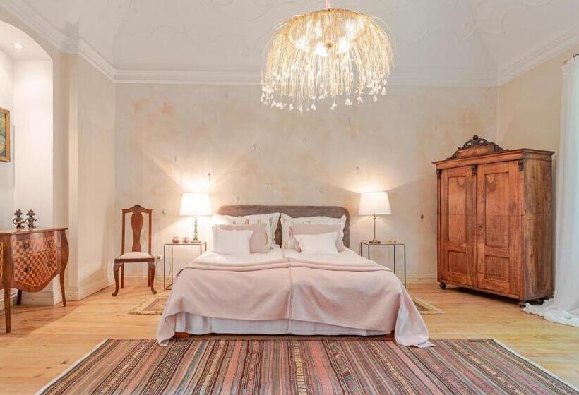 Пансион Svastics Kúria