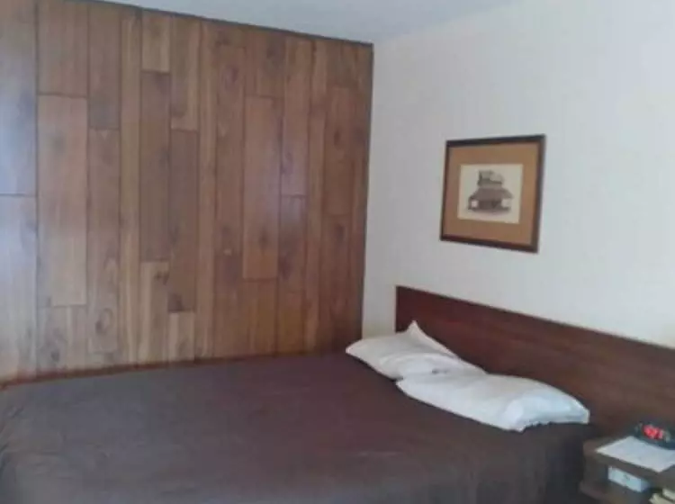 Hotelli Oyo Sandman Inn