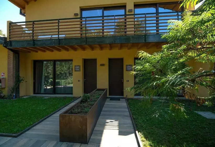 ベッドアンドブレックファースト Agriturismo Monsereno Horses