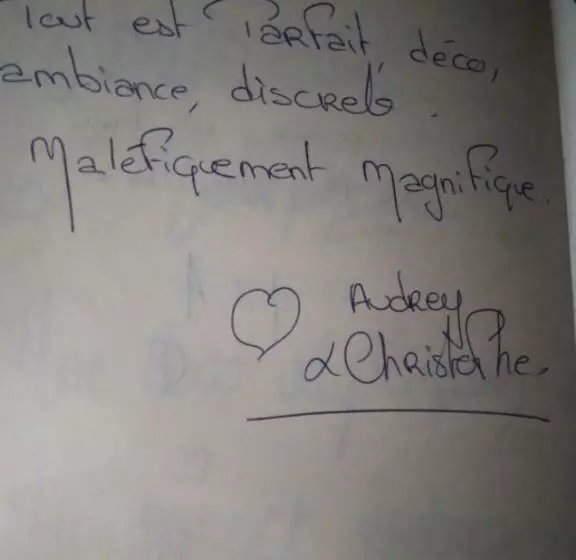 ベッドアンドブレックファースト La Suite Maléfik