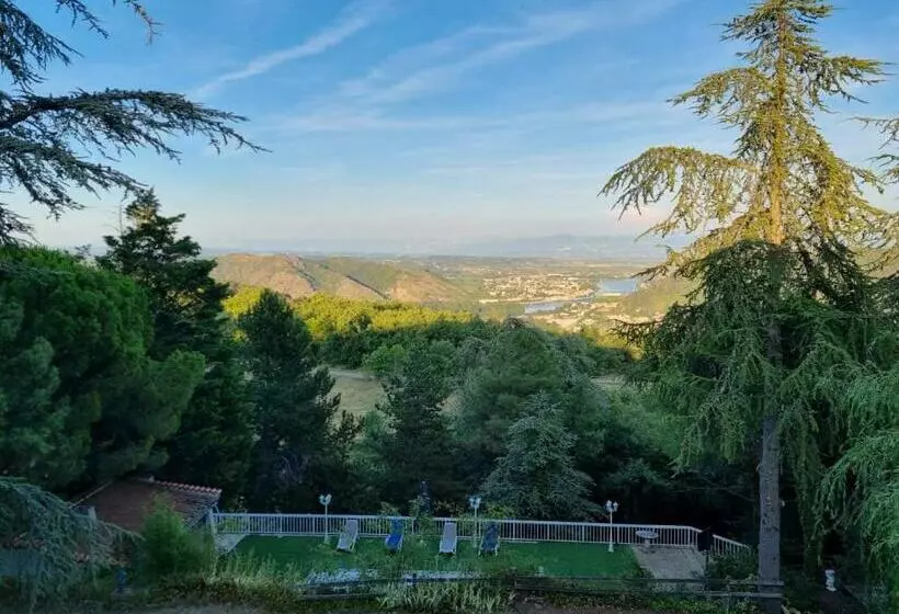 Aamiaismajoitus (B&B) Tikazéla   Domaine Ombre Et Lumière