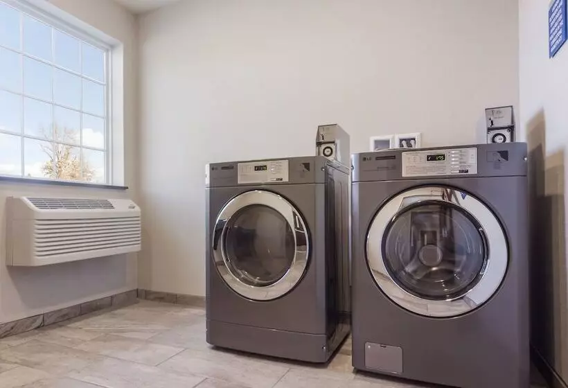 ホテル Cobblestone Inn & Suites  Fremont