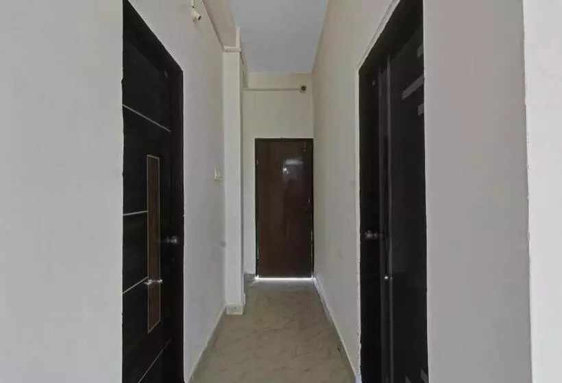ホテル O Rahul Service Apartment