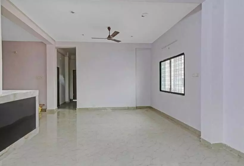 ホテル O Rahul Service Apartment