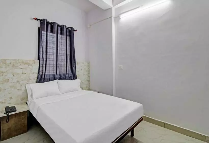 ホテル O Rahul Service Apartment