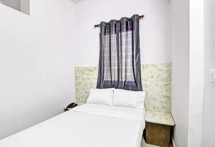 ホテル O Rahul Service Apartment