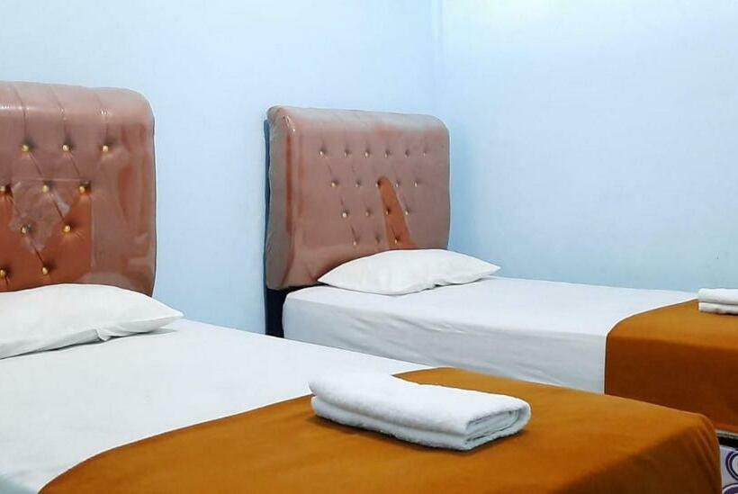 בית מלון כפרי Prima Homestay Mentawai Mitra Reddoorz