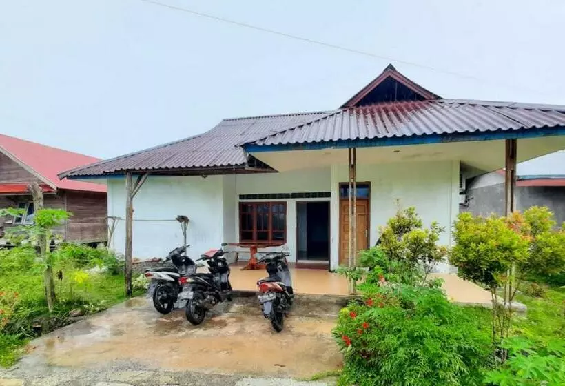 Hotelli Prima Homestay Mentawai Mitra Reddoorz