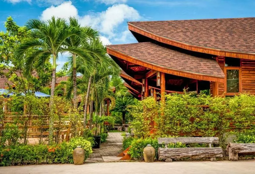 ホテル Tique Series Boutique Resort