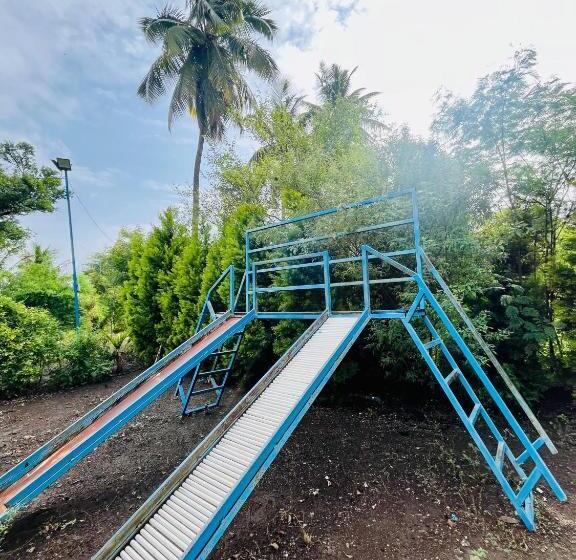 Отель Yugankur Farm House