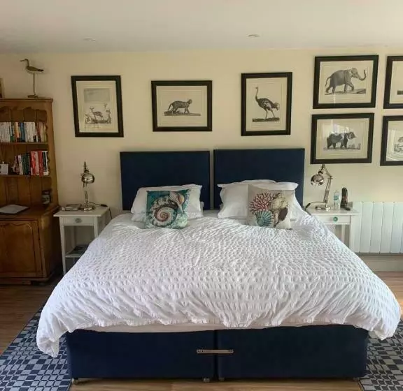 Majatalo Annexe Newnham