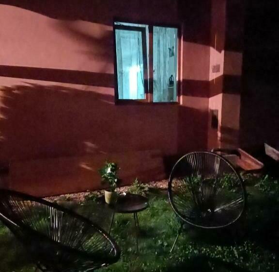 بنسيون Casa Bizau