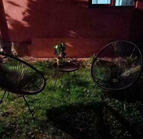 بنسيون Casa Bizau