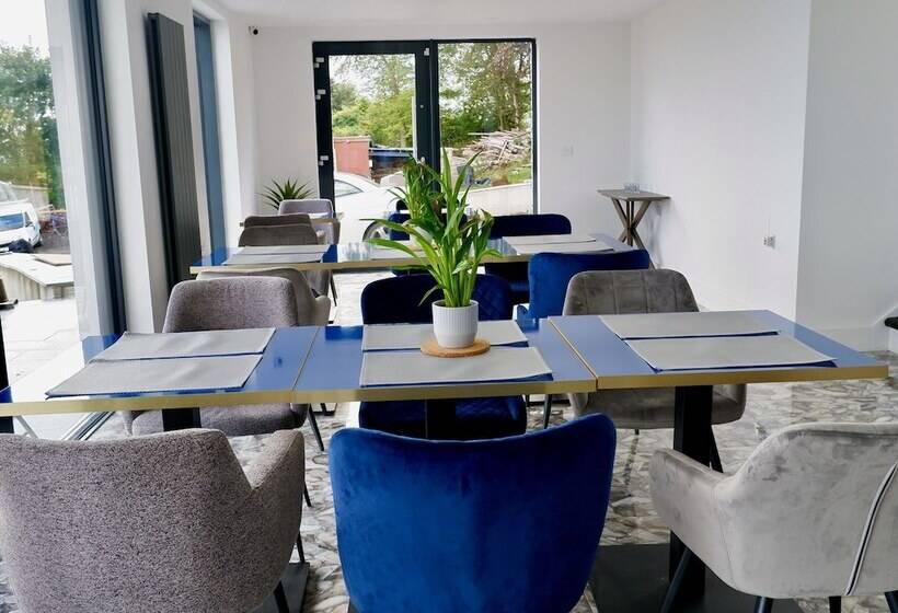 ペンション The Wylies