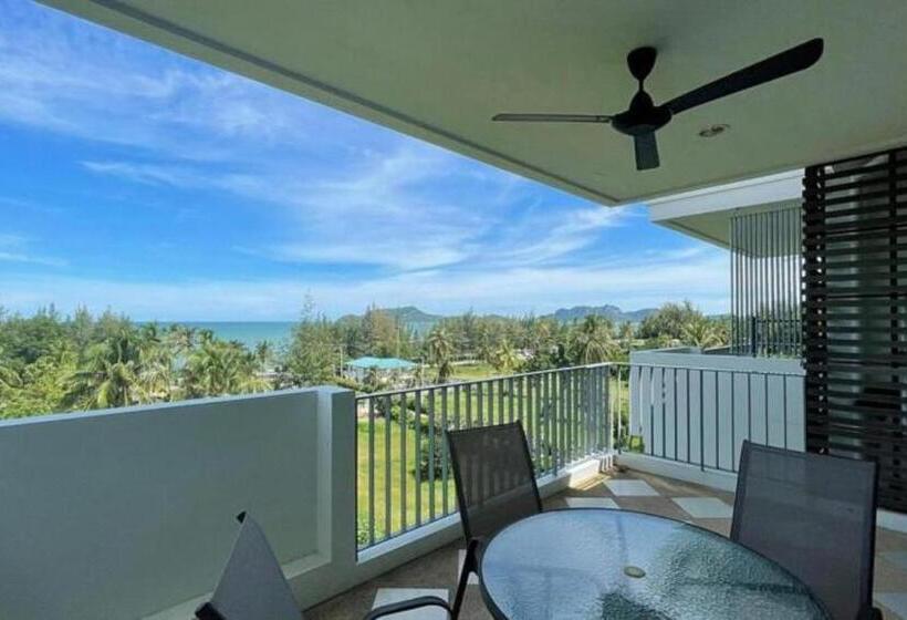 The Sea Condominium Seaview