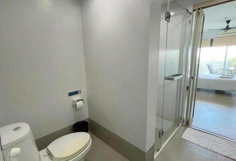 The Sea Condominium Seaview