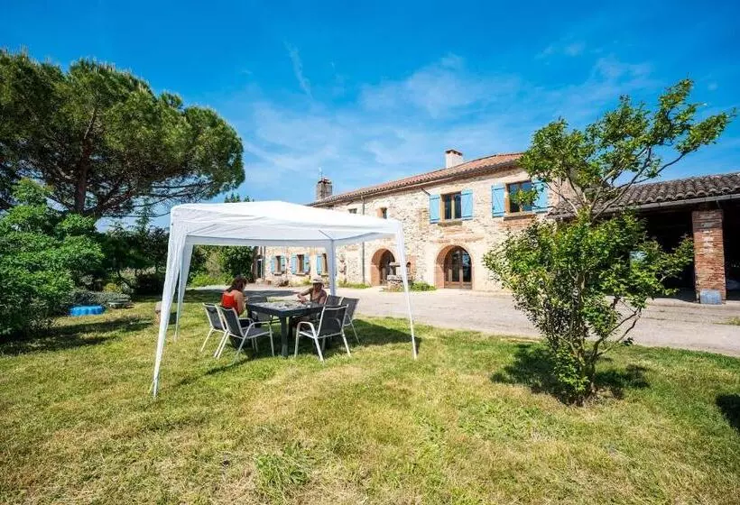 Aamiaismajoitus (B&B) Chambres Et Table D Hôtes   Les Jardins De La Longagne