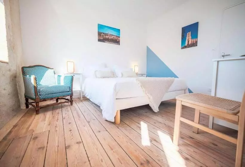 Aamiaismajoitus (B&B) Chambres Et Table D Hôtes   Les Jardins De La Longagne