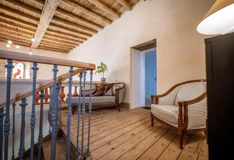 Aamiaismajoitus (B&B) Chambres Et Table D Hôtes   Les Jardins De La Longagne