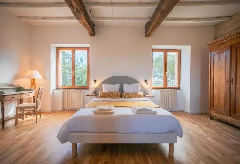 Aamiaismajoitus (B&B) Chambres Et Table D Hôtes   Les Jardins De La Longagne