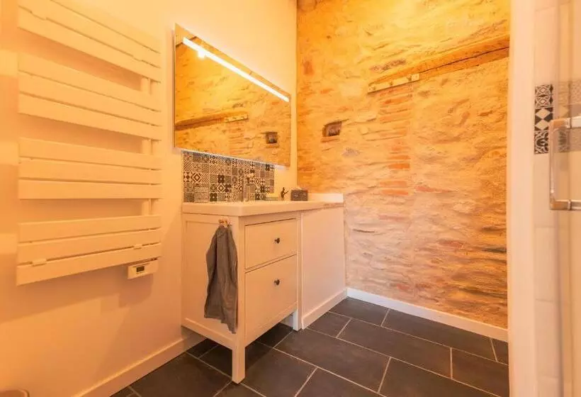 Aamiaismajoitus (B&B) Chambres Et Table D Hôtes   Les Jardins De La Longagne