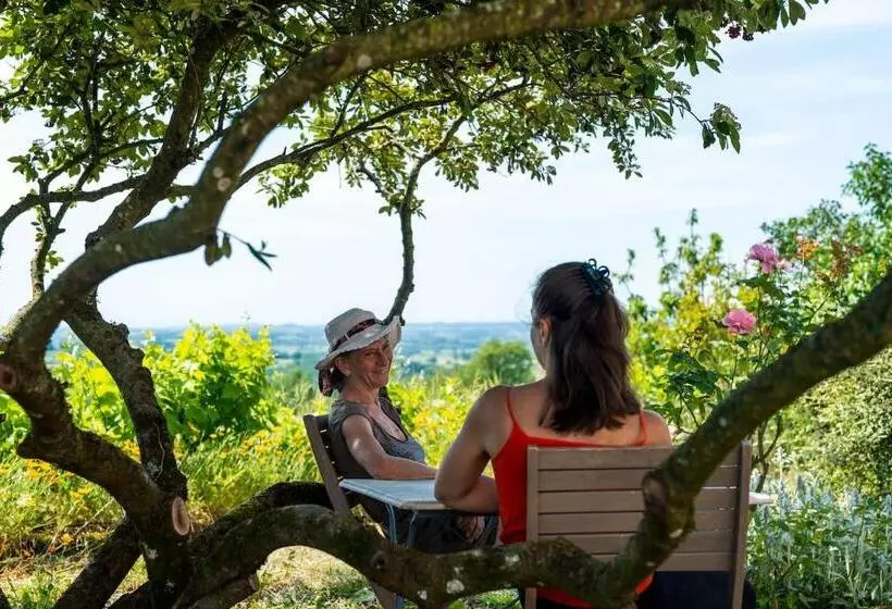 Aamiaismajoitus (B&B) Chambres Et Table D Hôtes   Les Jardins De La Longagne