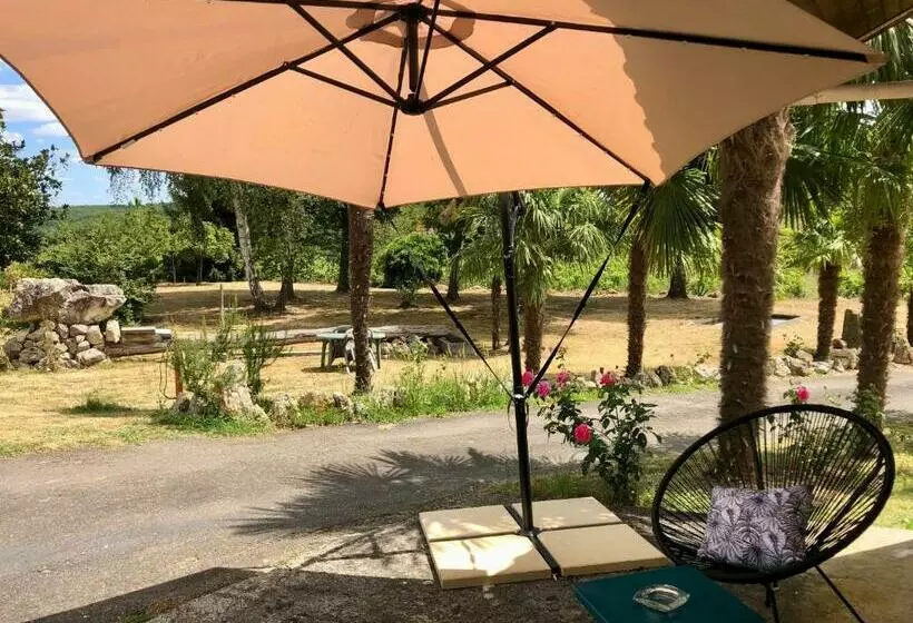 Aamiaismajoitus (B&B) Chez Anidé