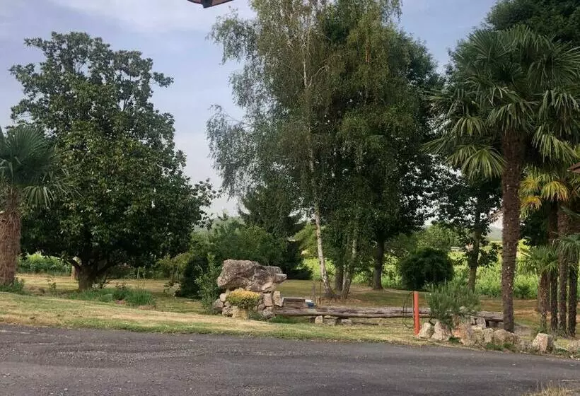 Aamiaismajoitus (B&B) Chez Anidé