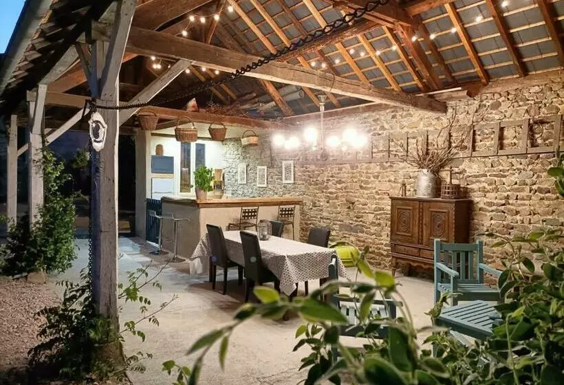 ベッドアンドブレックファースト La Grenouille Amoureuse