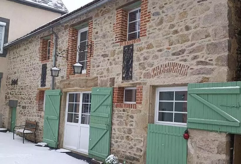 ベッドアンドブレックファースト La Grenouille Amoureuse