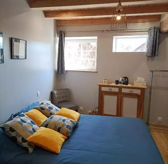 ベッドアンドブレックファースト La Grenouille Amoureuse