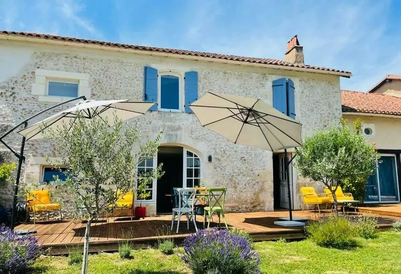 ベッドアンドブレックファースト Le Petit Caviste   Chambres D Hôtes & Suites