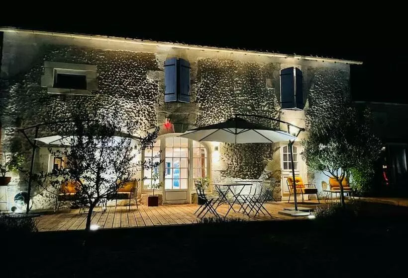 ベッドアンドブレックファースト Le Petit Caviste   Chambres D Hôtes & Suites