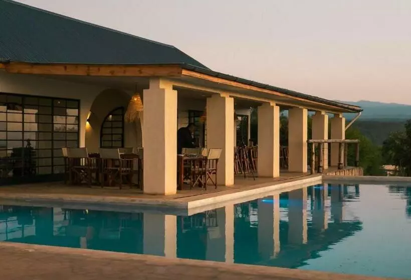 هتل Manyara Best View Lodge