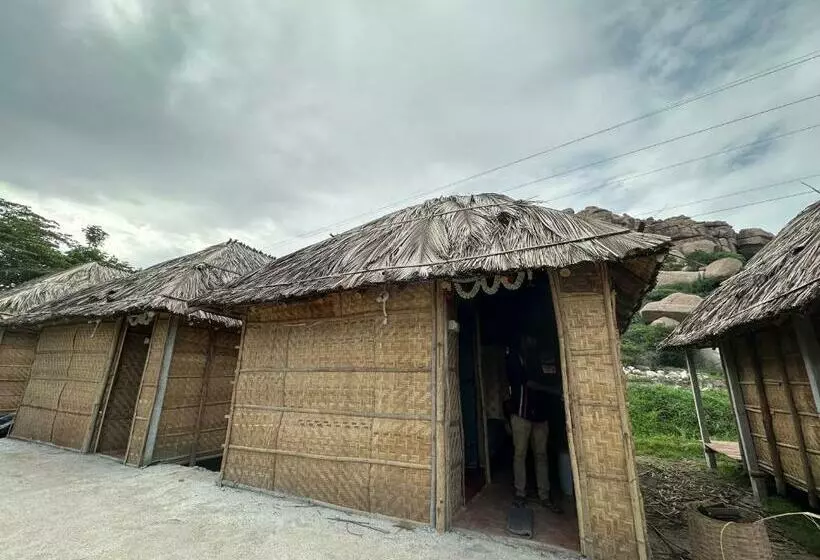 Majatalo The Gravity Cafe  A Unit Of Staychillhampi