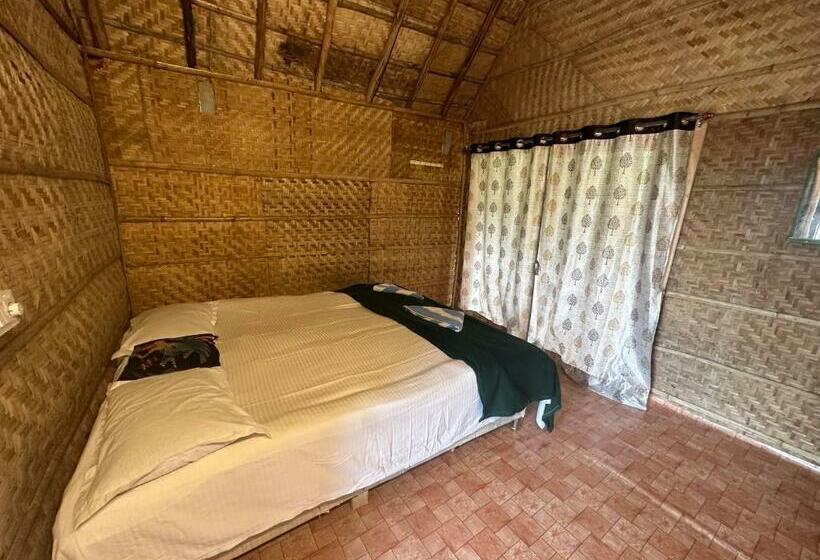 بنسيون The Gravity Cafe  A Unit Of Staychillhampi