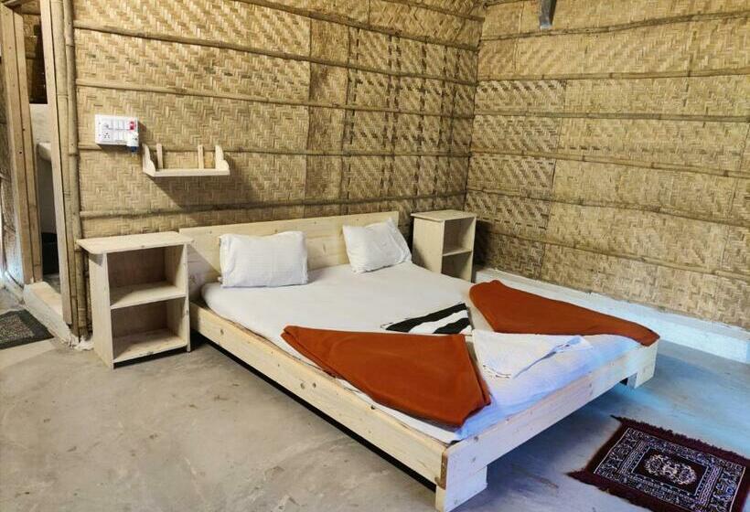 بنسيون The Gravity Cafe  A Unit Of Staychillhampi