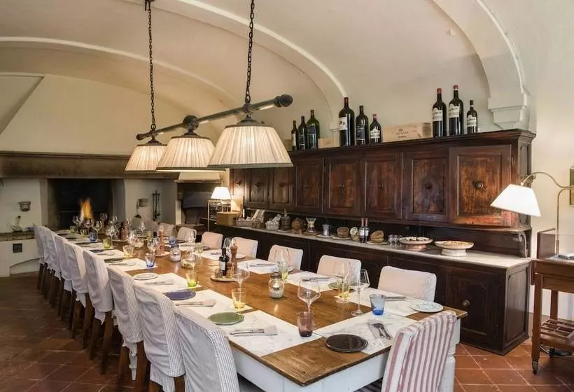 בית מלון כפרי Borgo Pignano Tuscany