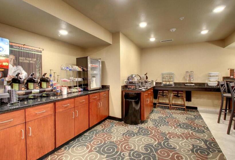 Cobblestone Hotel & Suites Salem