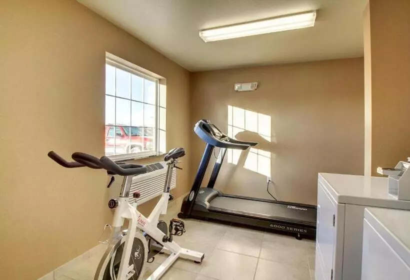 Cobblestone Hotel & Suites   Salem