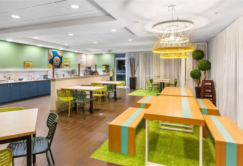 ホテル Comfort Inn & Suites Dothan East