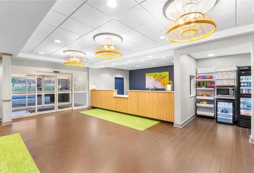 ホテル Comfort Inn & Suites Dothan East