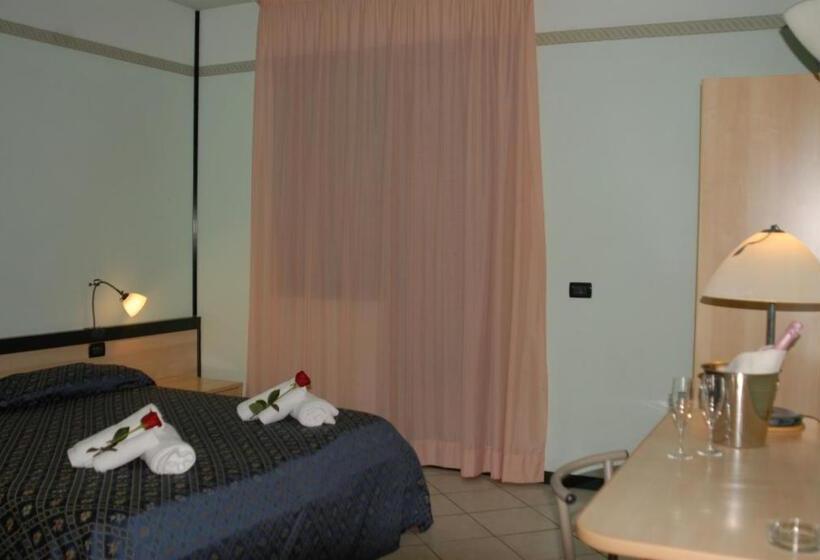 ホテル Gran Delta Di Alba Invest Srl