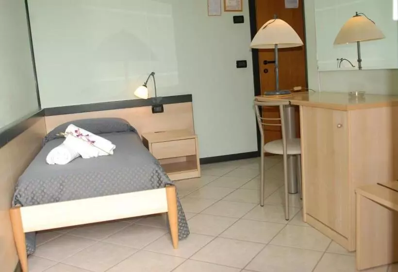 ホテル Gran Delta Di Alba Invest Srl