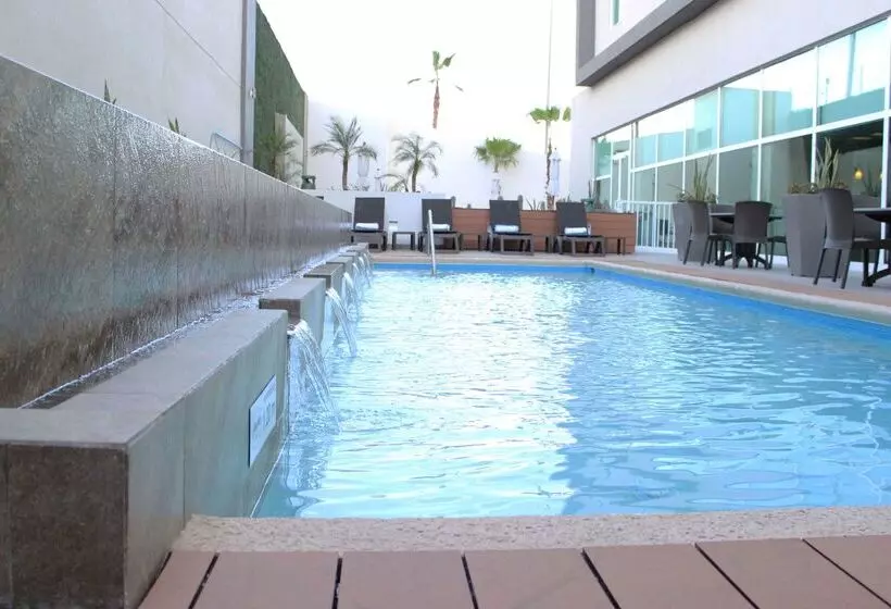 فندق Hampton Inn By Hilton Hermosillo