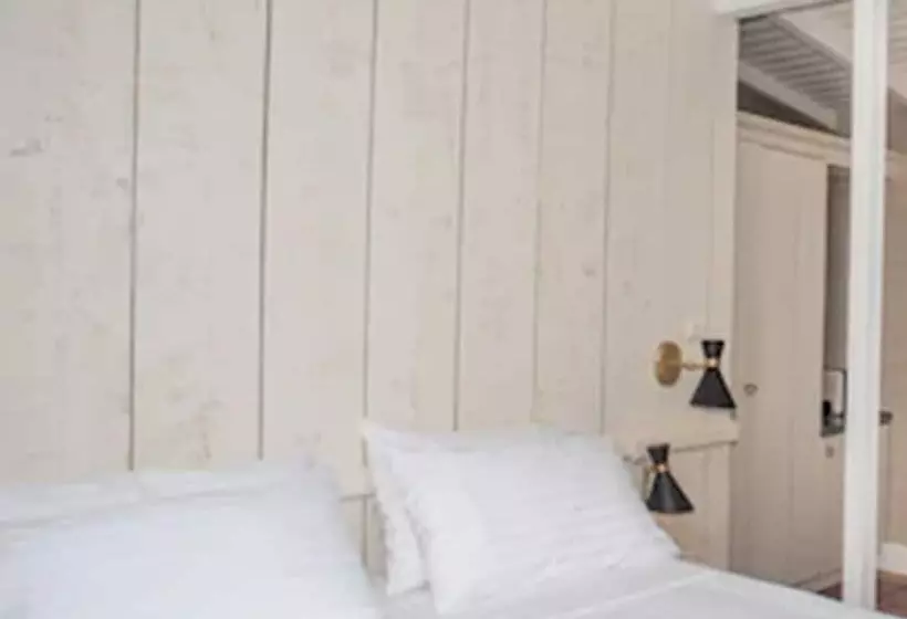 هتل Hôtel Plein Soleil