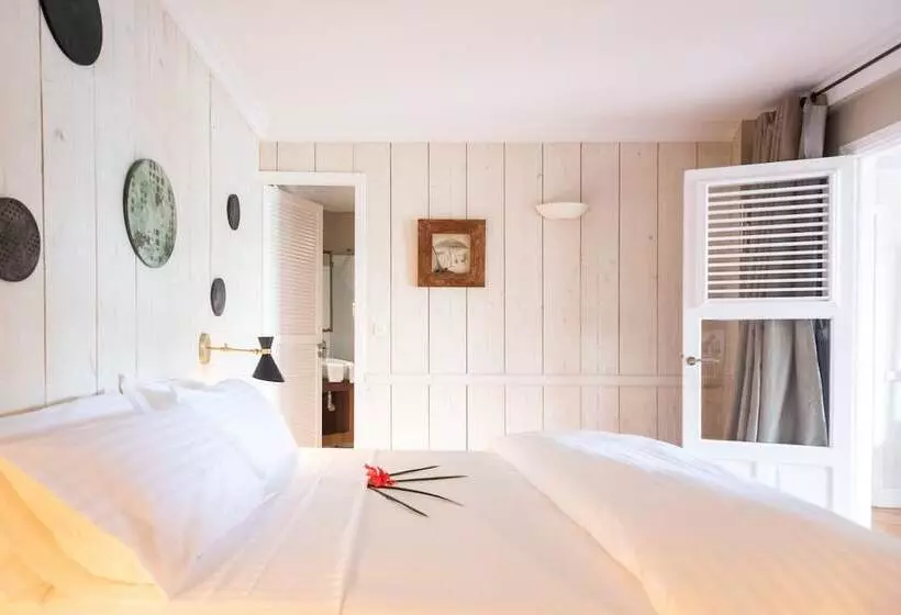 هتل Hôtel Plein Soleil